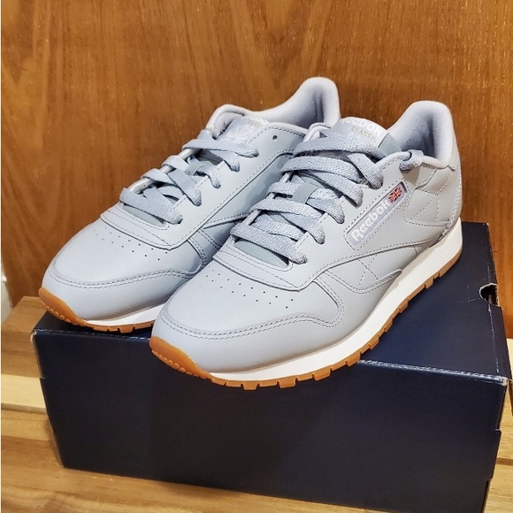 Grey Reebok Classic Running shoes size 7.5 - Picture 1 of 6